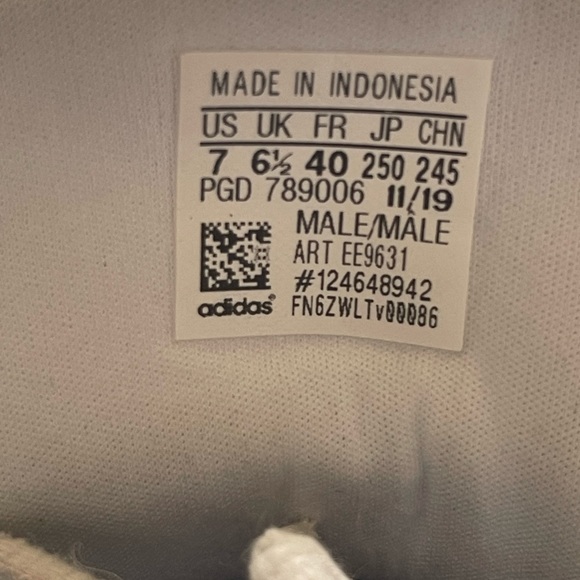 ADIDAS SIZE: US 7 | UK 6,5 | FR 40 | JP 250| CHN 245 | MADE IN INDONESIA - Picture 5 of 5